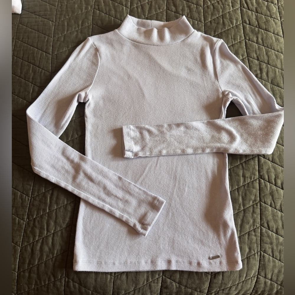 Hollister Women’s Long-Sleeve Mock Neck Top in Light Blue Size Small